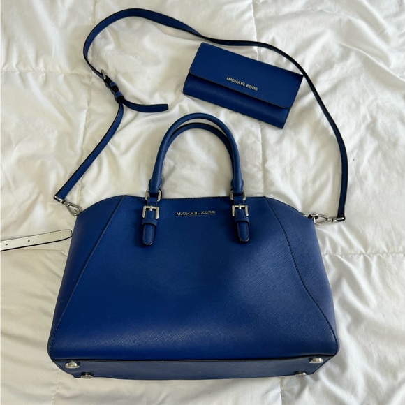 Michael Kors Ciara bag with matching wallet, electric blue - Picture 1 of 3